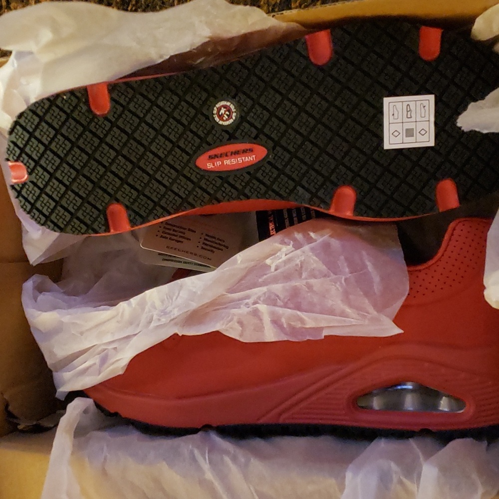 Rare sketcher's safety shoes all red - Picture 2 of 4
